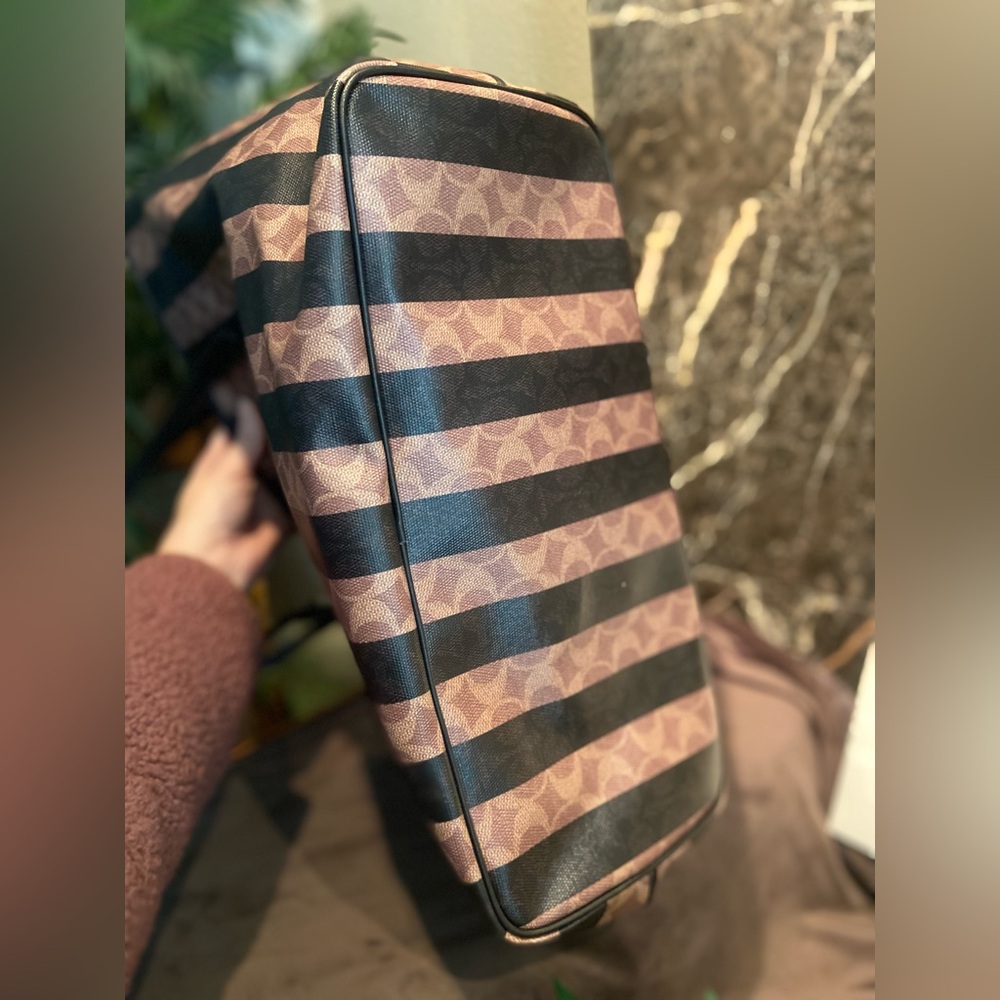 Coach Large City Tote Bag in Signature Canvas with Stripe. - Picture 6 of 11